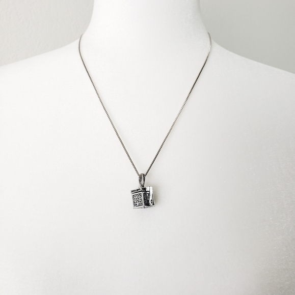 {5/$25} Secret love keepsake locket necklace - Picture 6 of 8